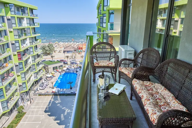 Berlin luxury apartment Spa n Pool Beach resort, Alezzi Beach Resort