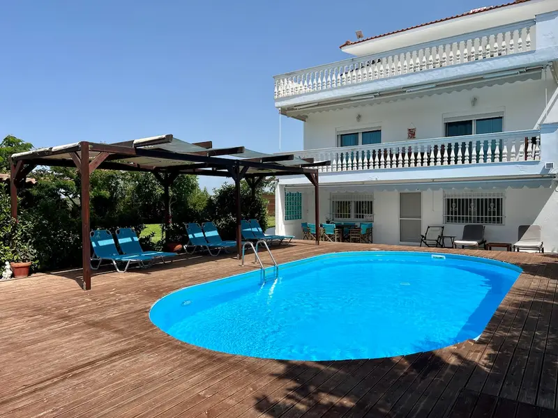 Aqua Vista Halkidiki - Vilă cu Șase Dormitoare și Piscină Privată lângă Nea Irakleia, Nea Irakleia
