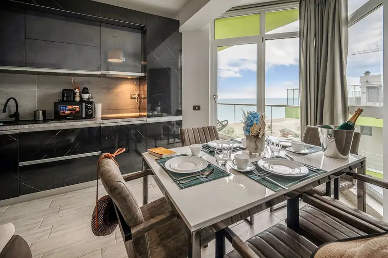 Summer Waves Apartment Alezzi Pool&Spa-parking – 9