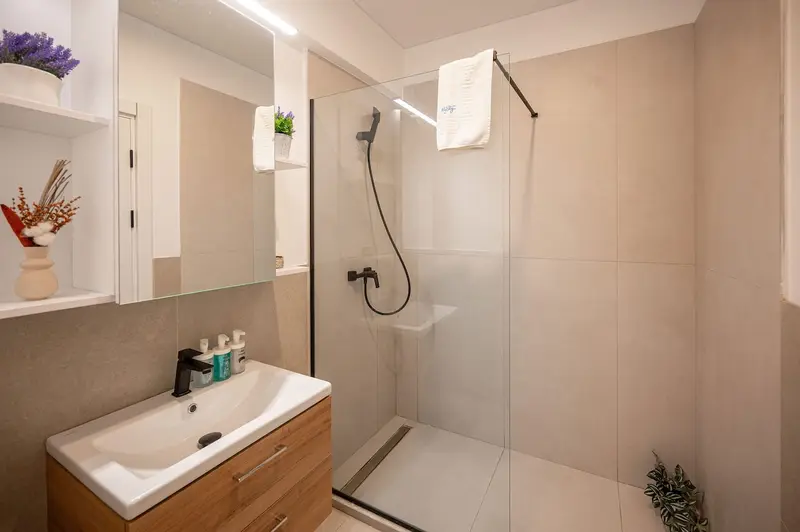 MarinaBlue Apartment in Odyssey pool spa n parking – 30