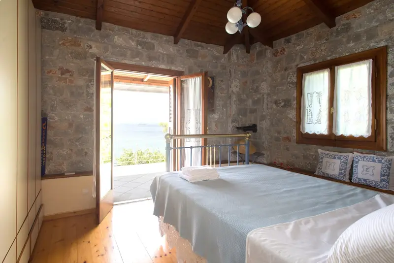 Aqua Vista Peloponnese - Seafront Villa with Beach Steps near Kalamata – 9